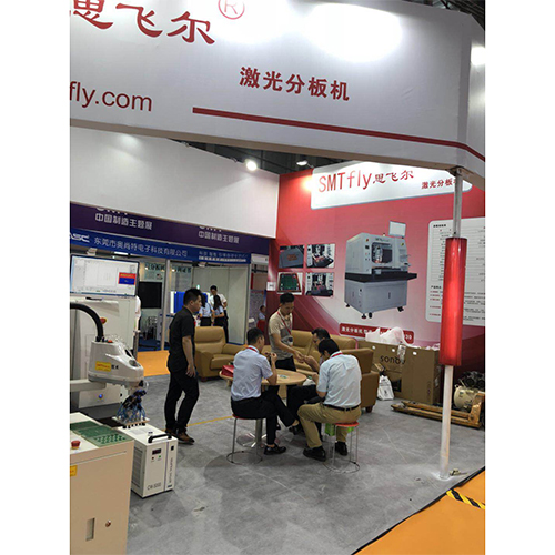 拚（pīn）多多今晚上市，黃崢回應爭議：老百姓退款了下次可能還來